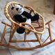 Fauteuil enfant à bascule en rotin