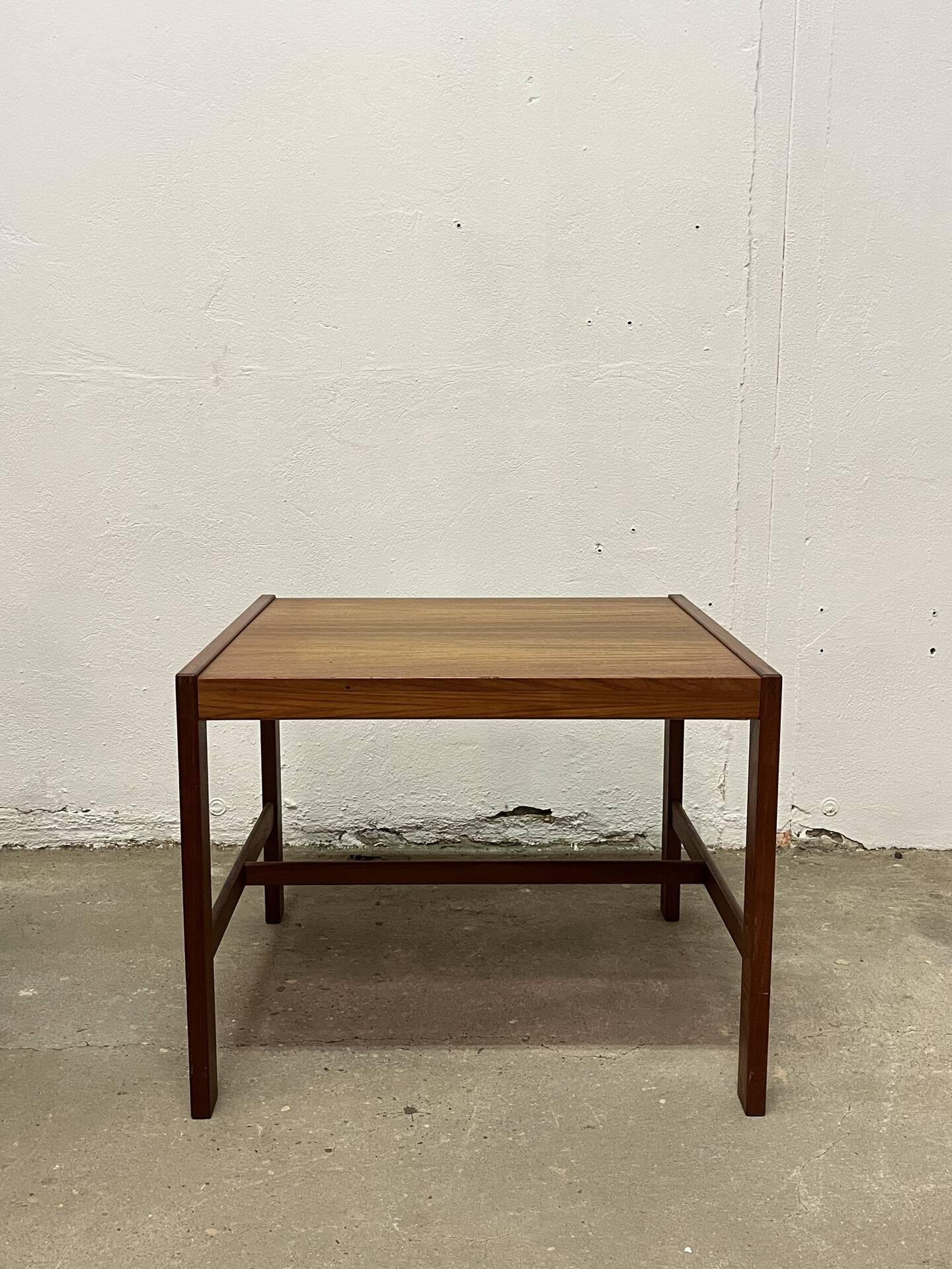 Table basse scandinave en teck