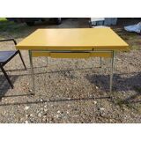 Table formica vintage jaune