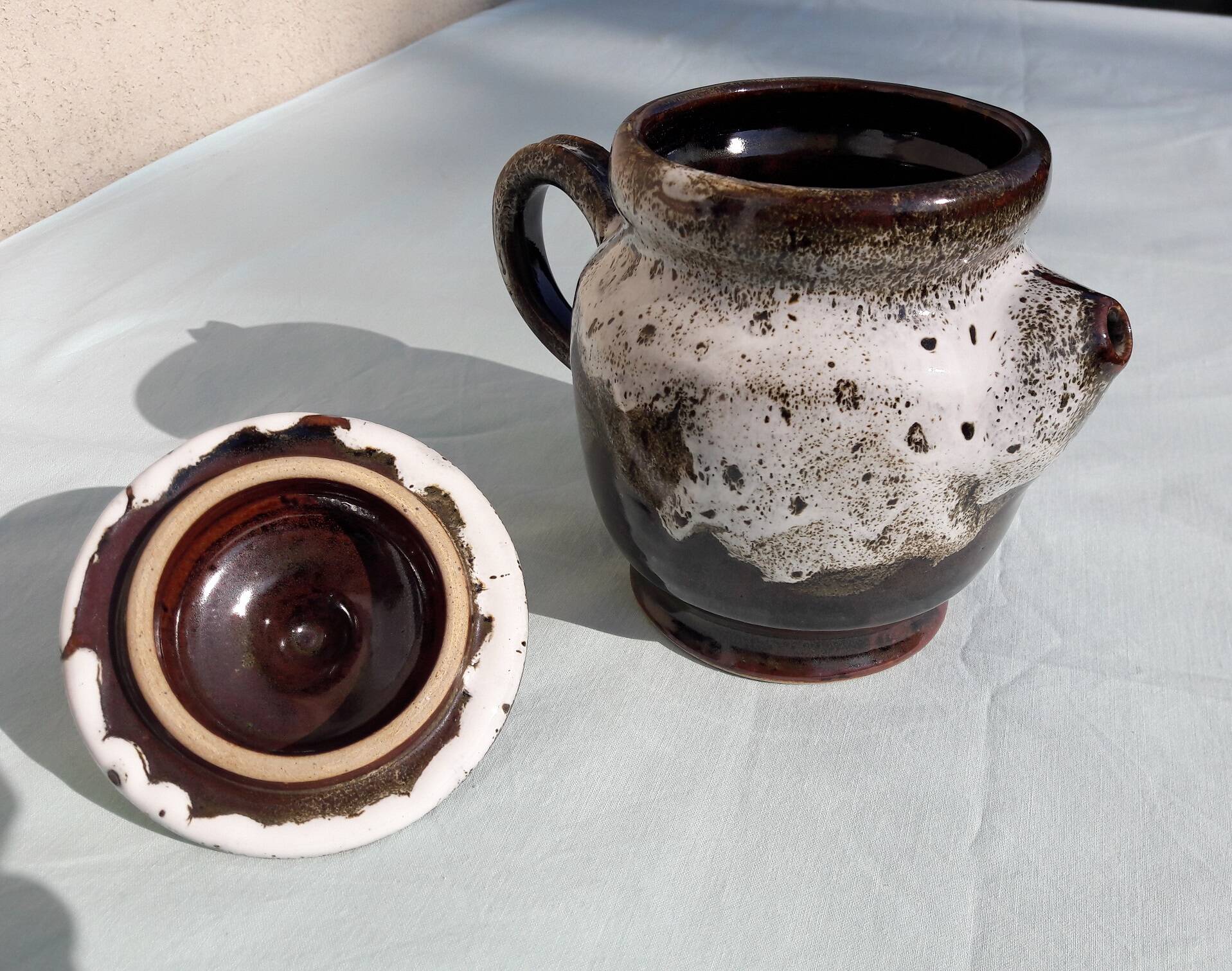 Enameled stoneware coffee pot