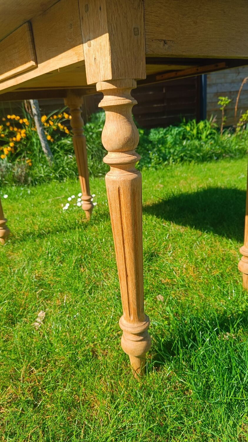 Farm table with turned legs