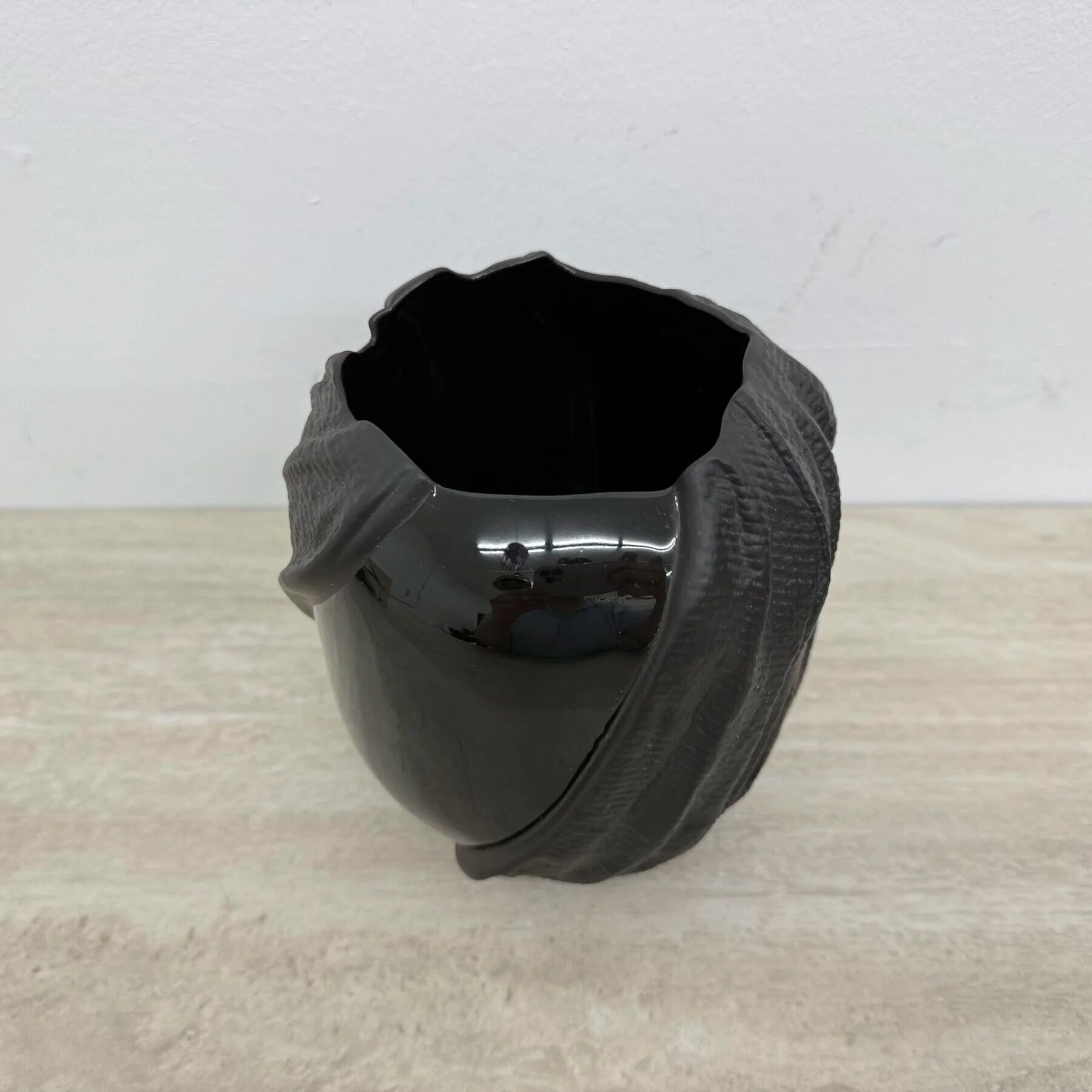 Rosenthal vase black porcelain Johan van Loon, 1980s