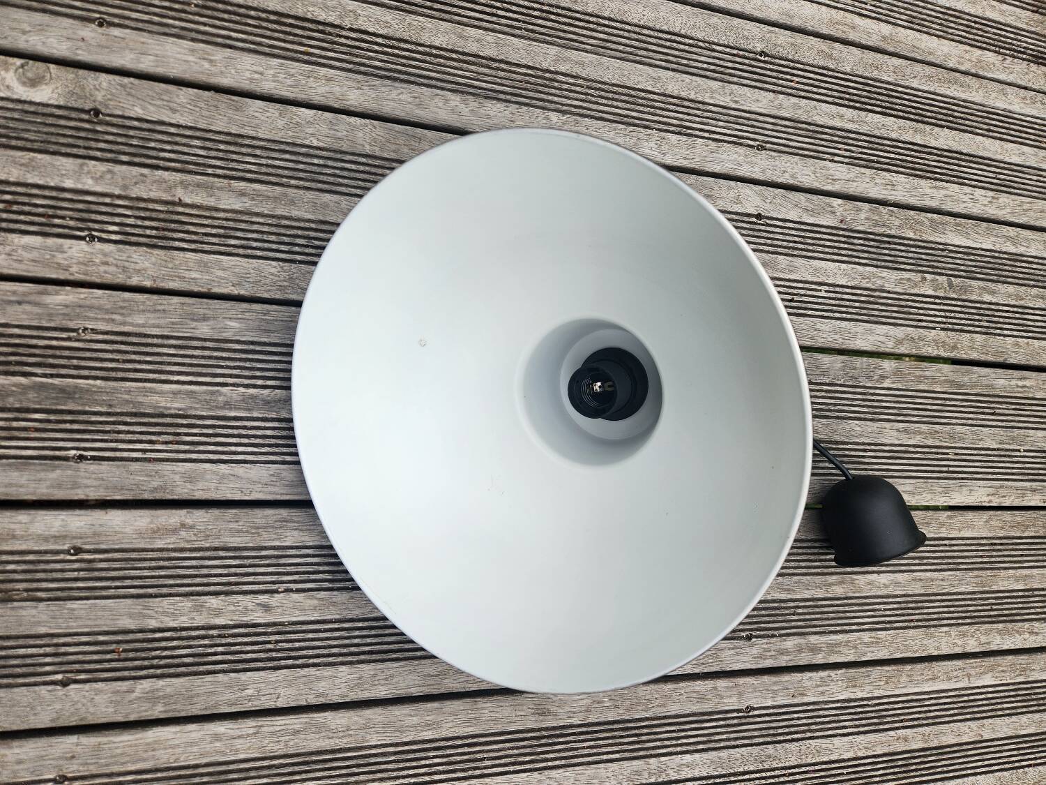 Stainless steel pendant light