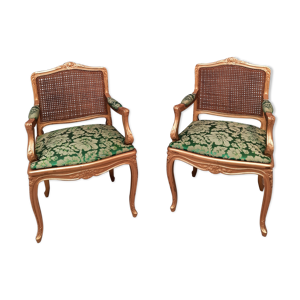 Paire de fauteuils  dorée de style louis XV
