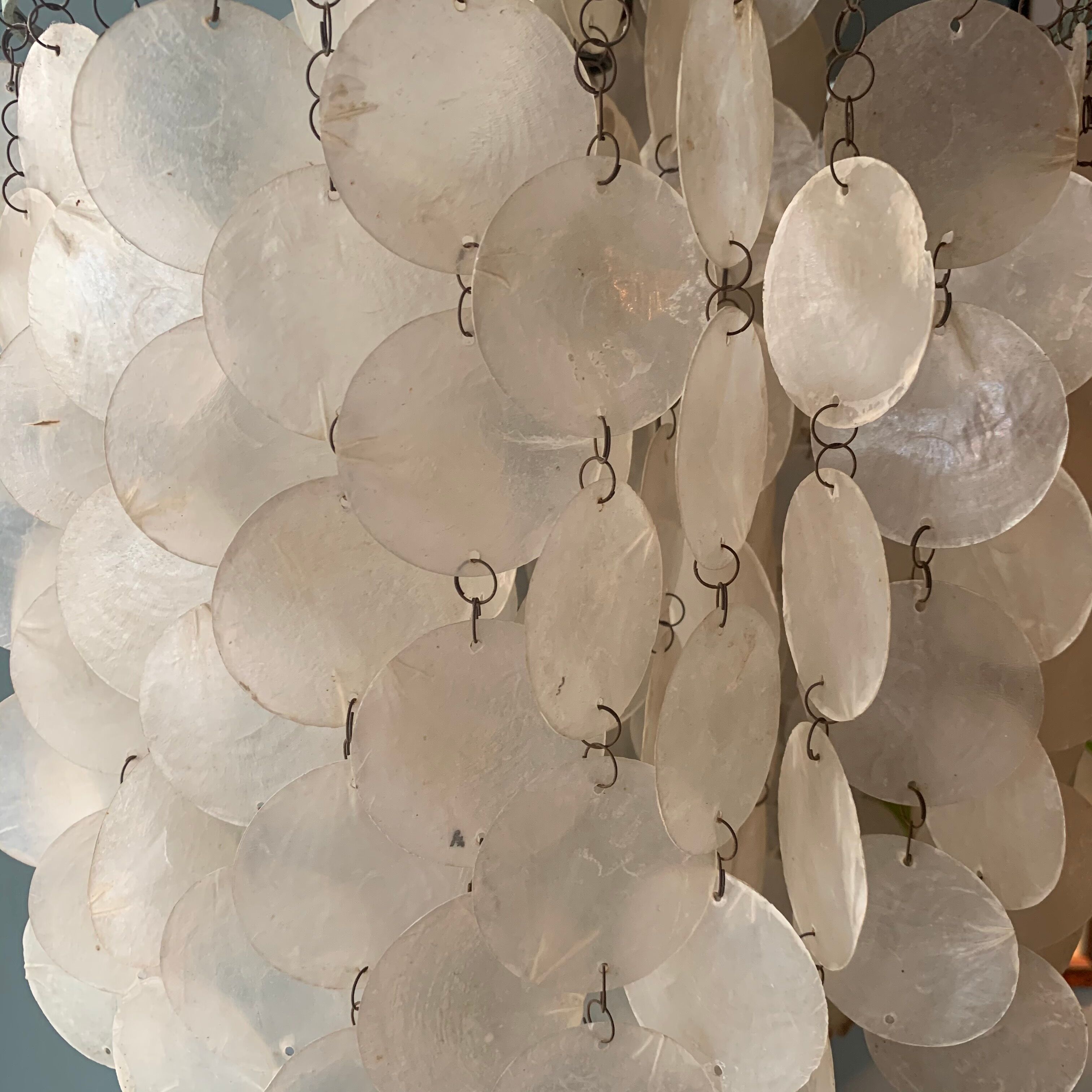 Suspension en nacre Fun 2 DM par Verner Panton