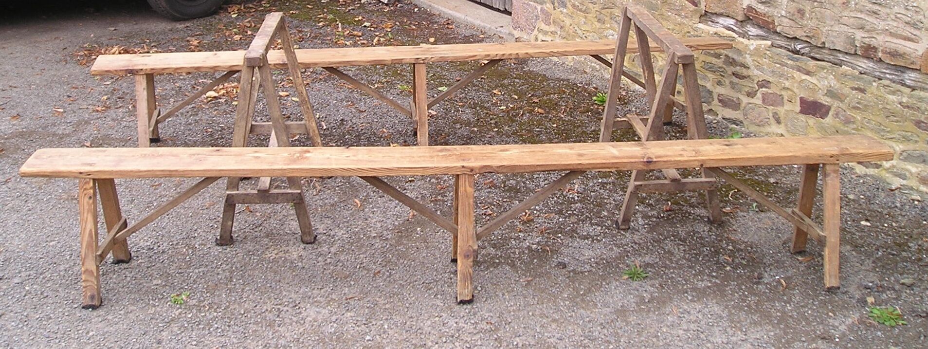 Rustic tray table with 2 trestles and 2 benches