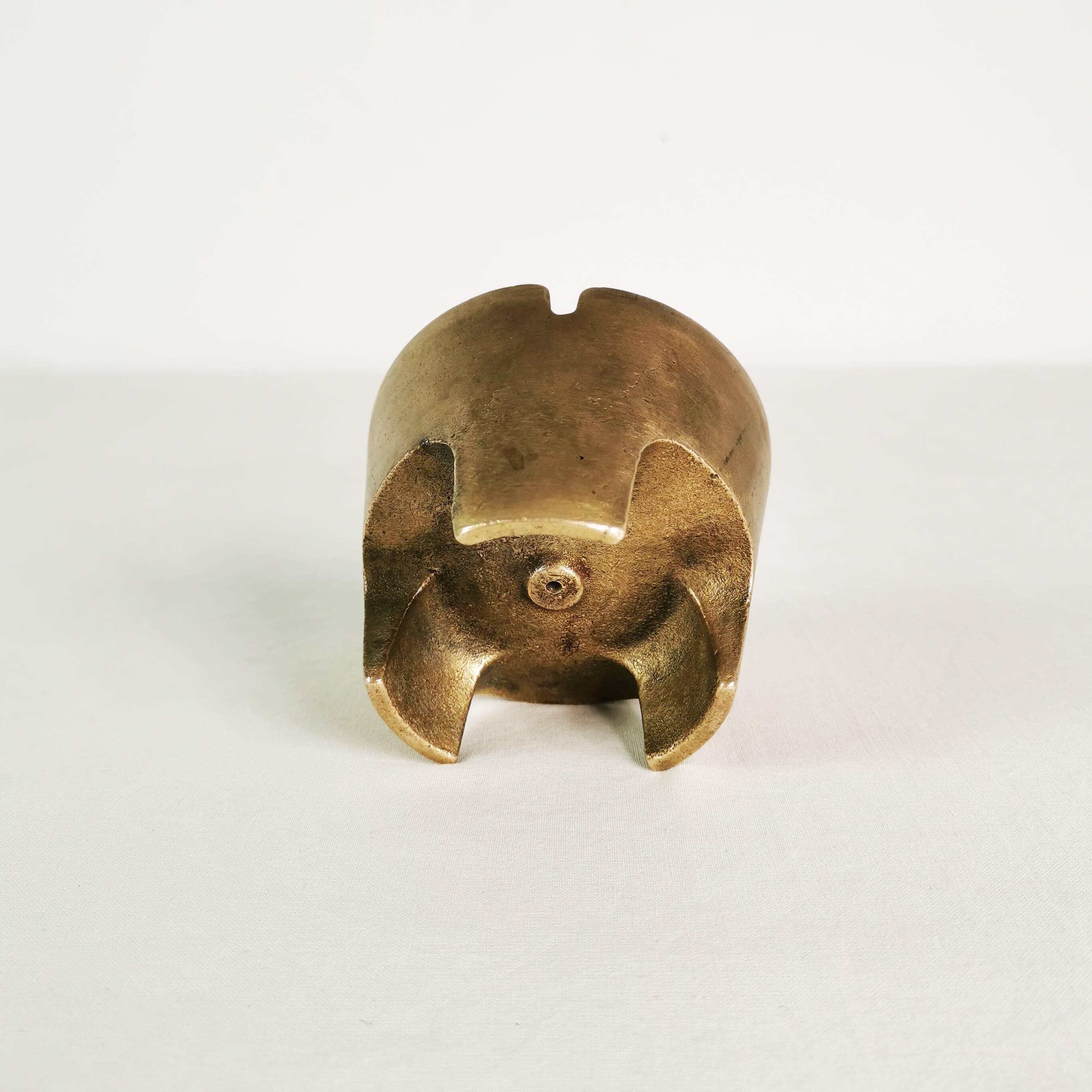 Modernistyczna popielniczka z mosiądzu, Dania, lata 70.