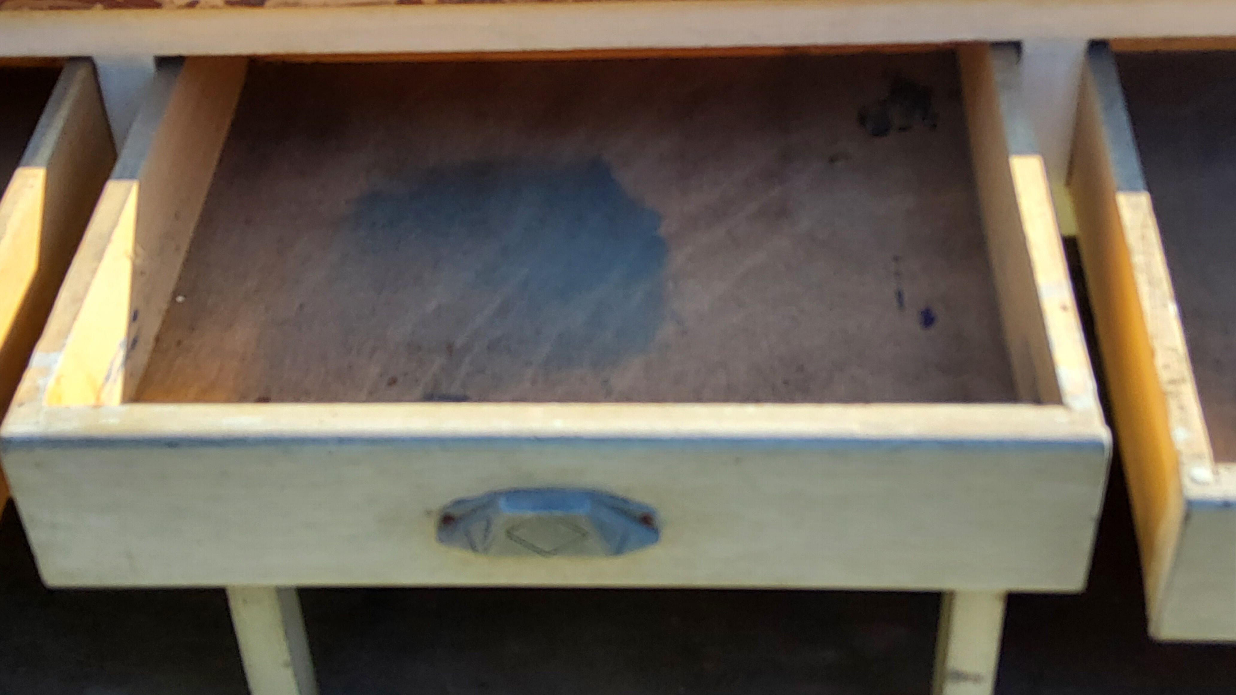 Grocery counter from the 30s