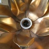 Golden metal flower wall lamp