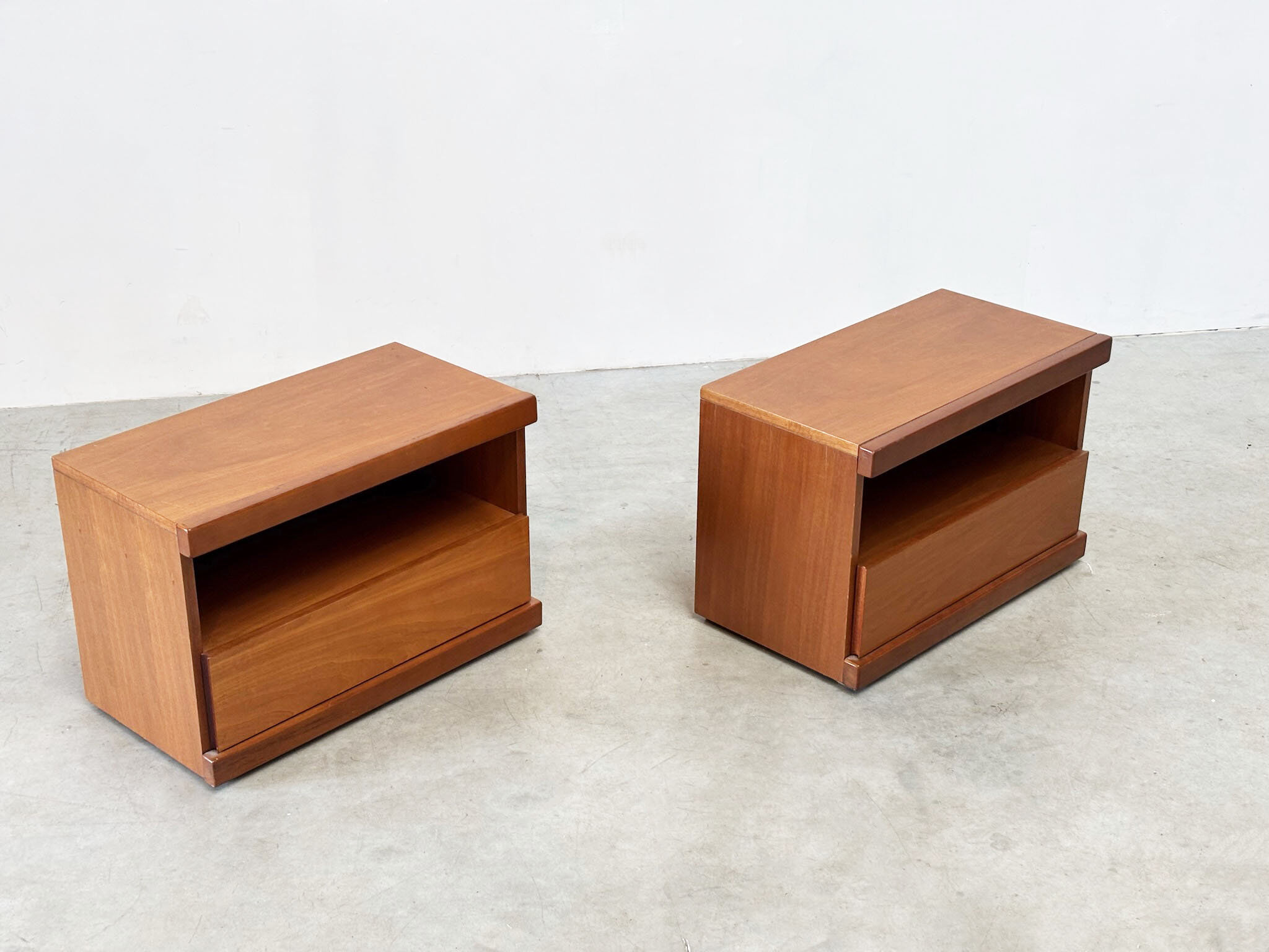 1970's French night stands