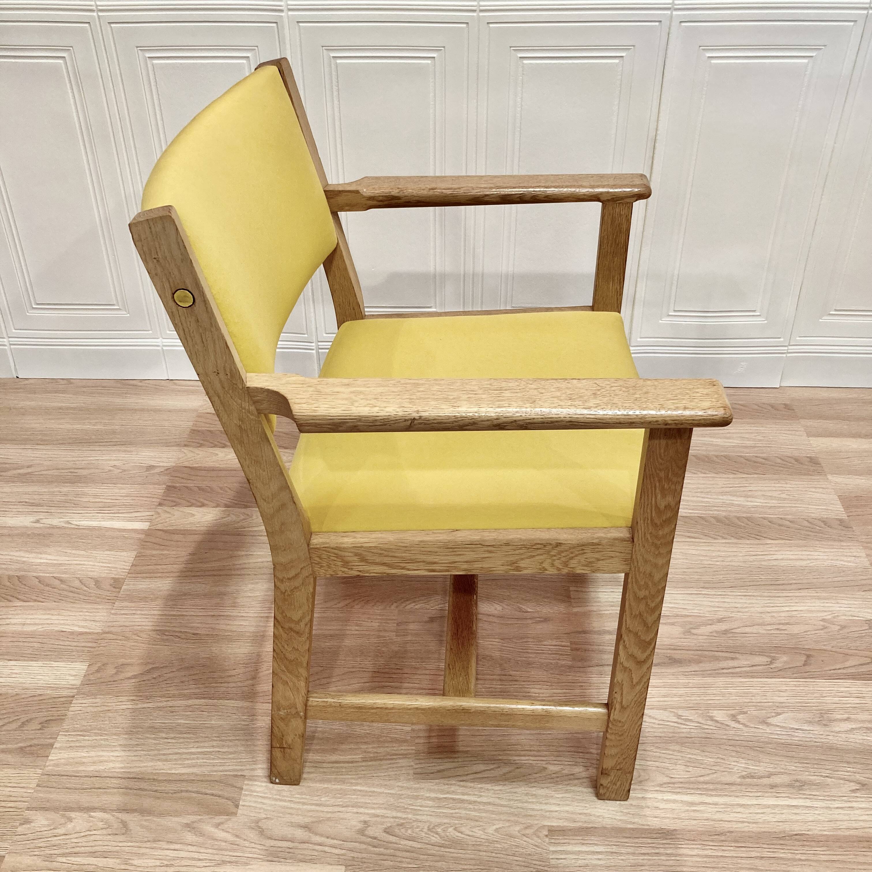 Set of 4 armchairs stamped Hans Wegner "Scandinavian design" 1960.