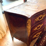 Louis XV period chest of drawers in violet wood.bronze trim