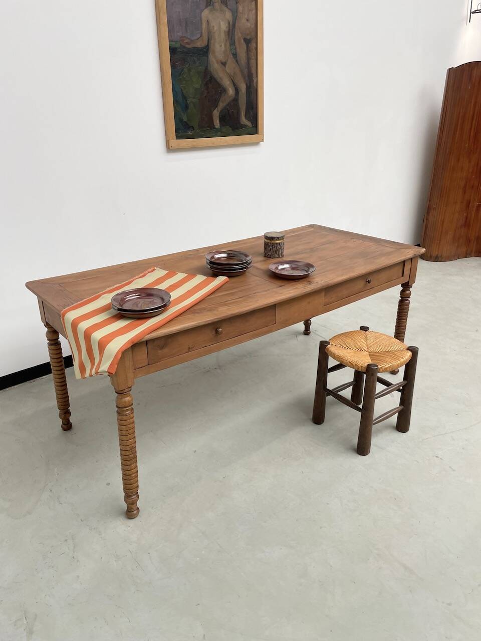 Walnut silk table 1900