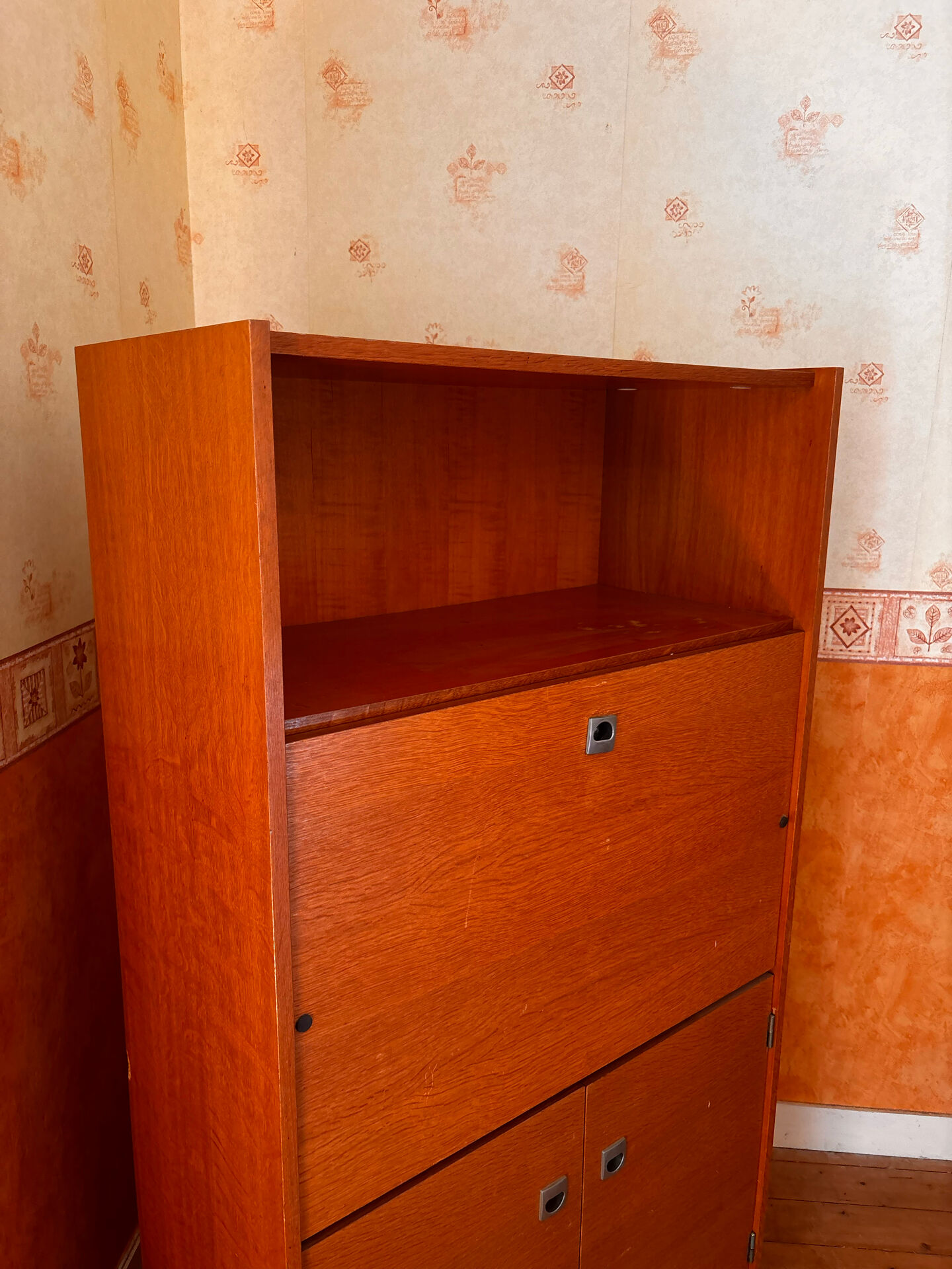 Vintage wooden secretary – Retro style from the 60s-70s