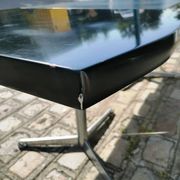 Boomerang T96 desk, Tecno
