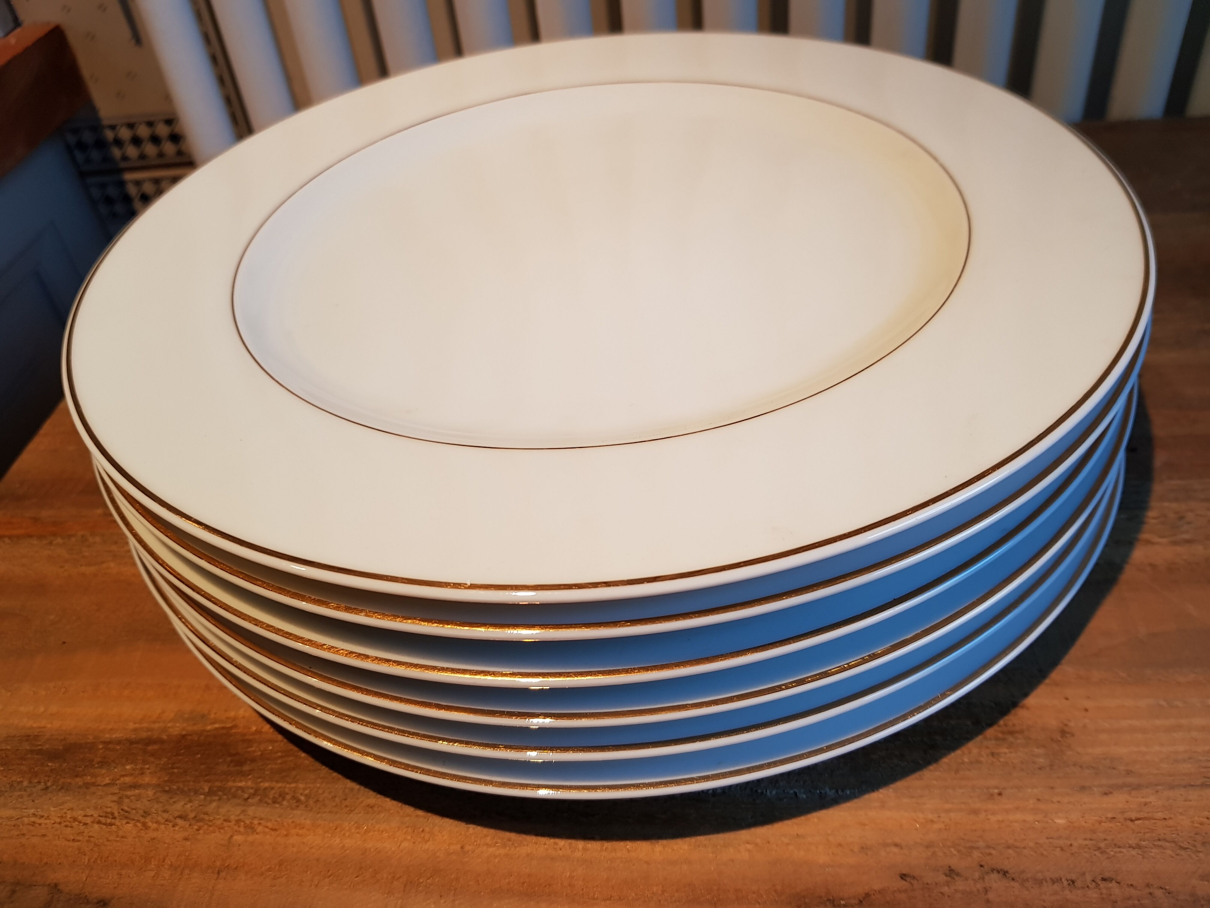 Set of 6 flat plates porcelain liserets gold Guy Degrenne