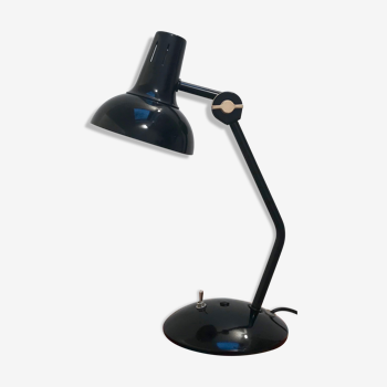 Articulated desk lamp