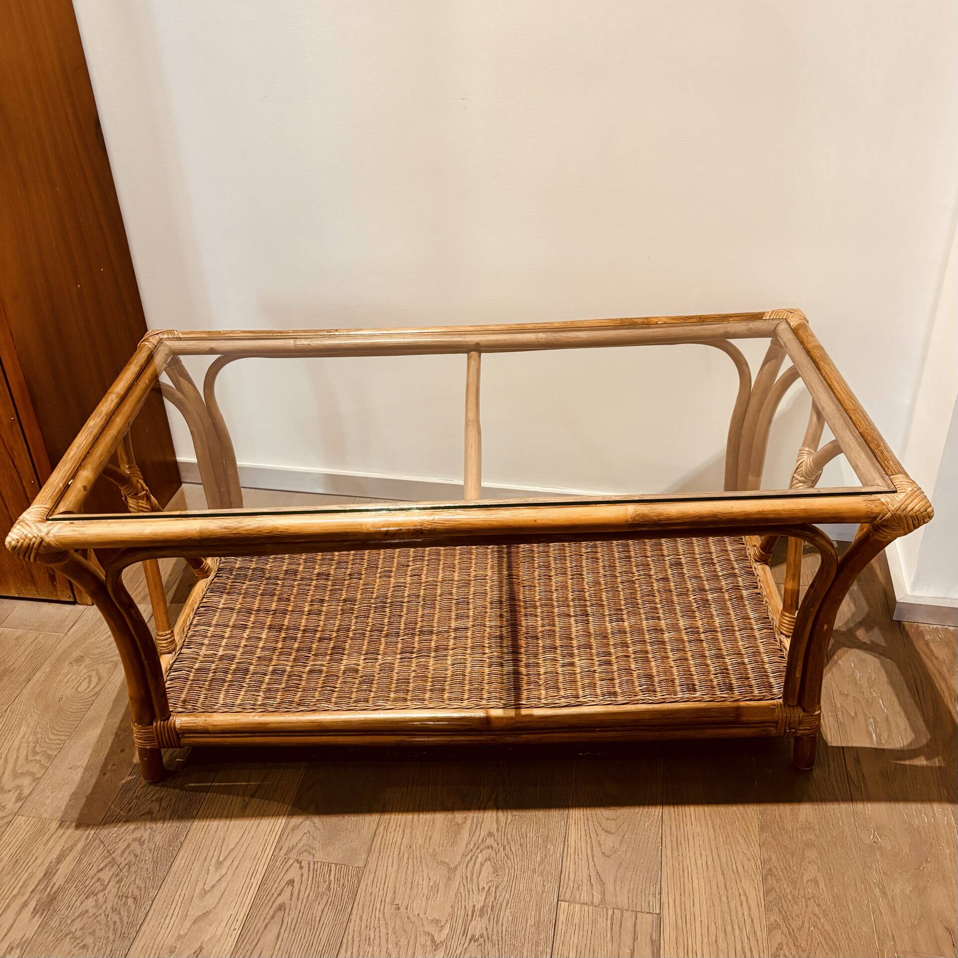 Grande table basse bambou et osier vintage
