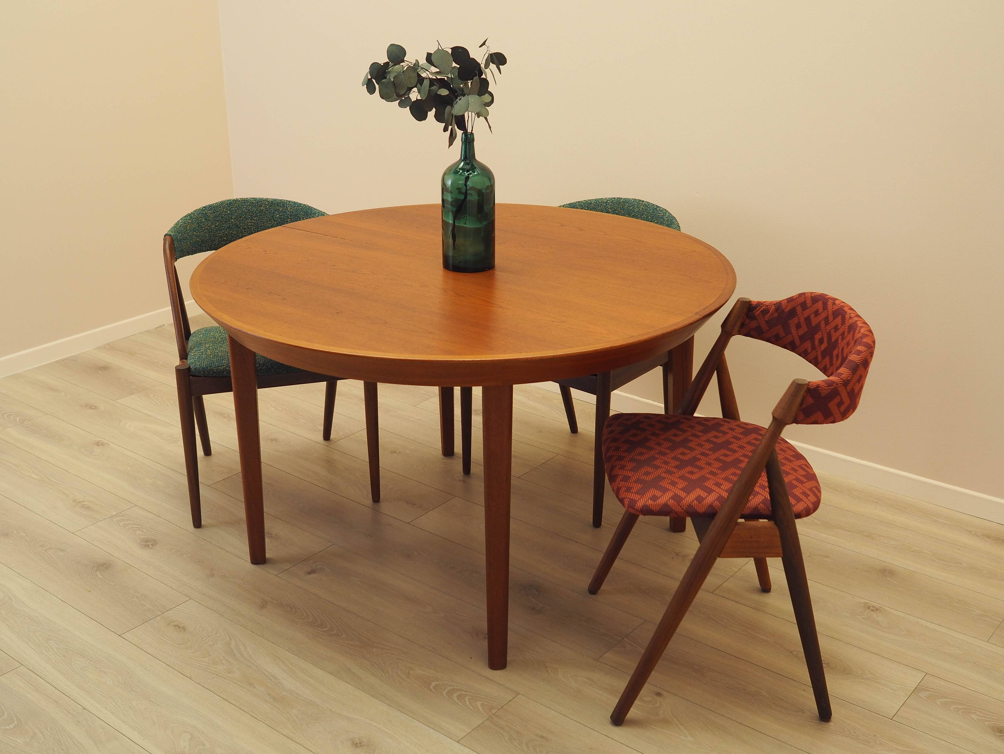 Round teak table, Danish design, 1960s, Gudme Møbelfabrik, Ole Hald