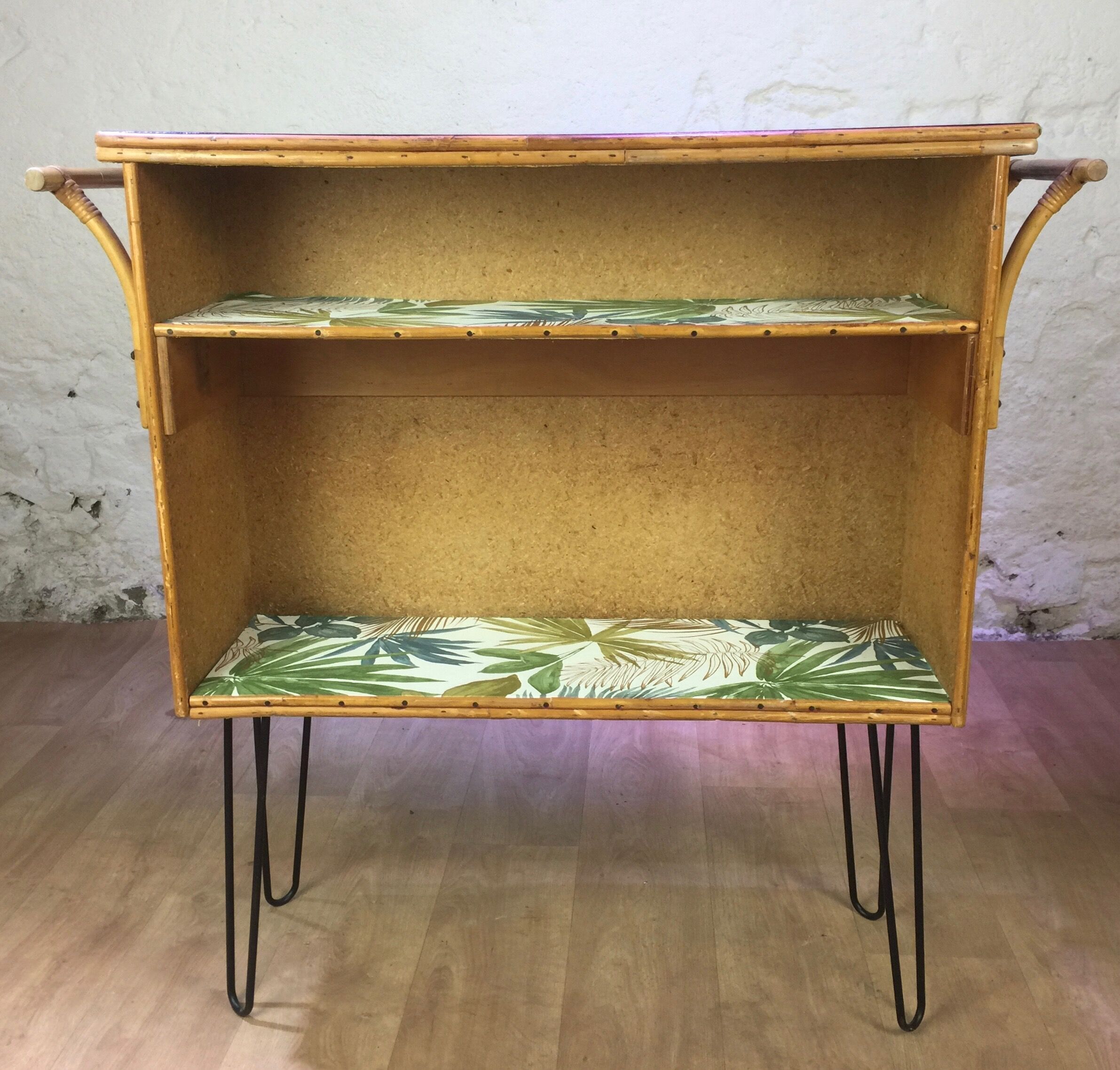 Rattan bar and its 2 stools 60s