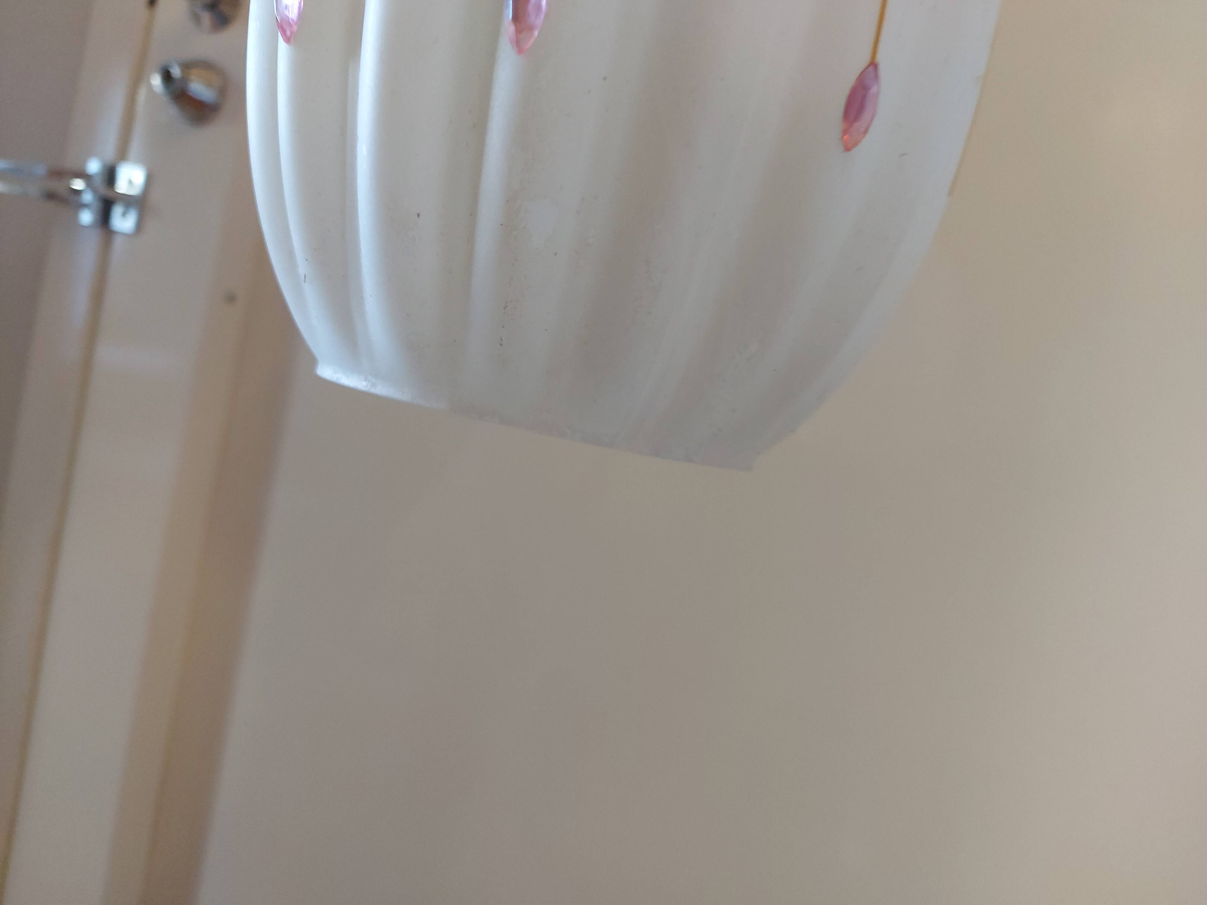 Opaline suspension