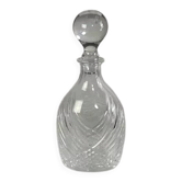 Carafe ancienne en verre sculpté