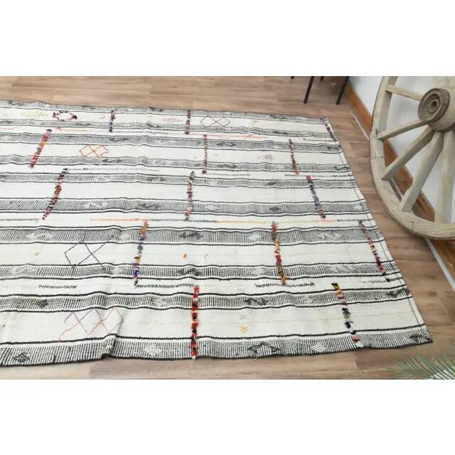 1970s Vintage Turkish Handmade Wool Cotton Beige Kilim Rug 174x265