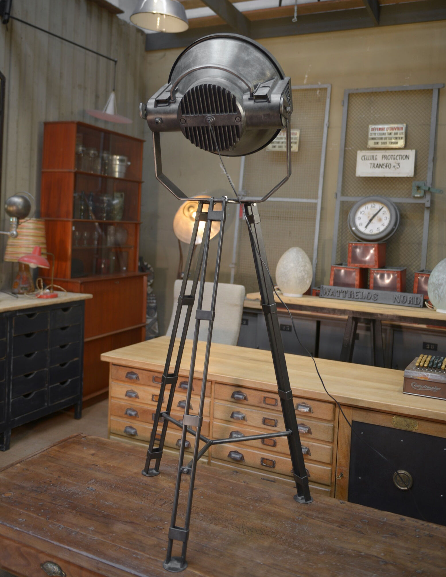 Philips adjustable metal floor projector 1960