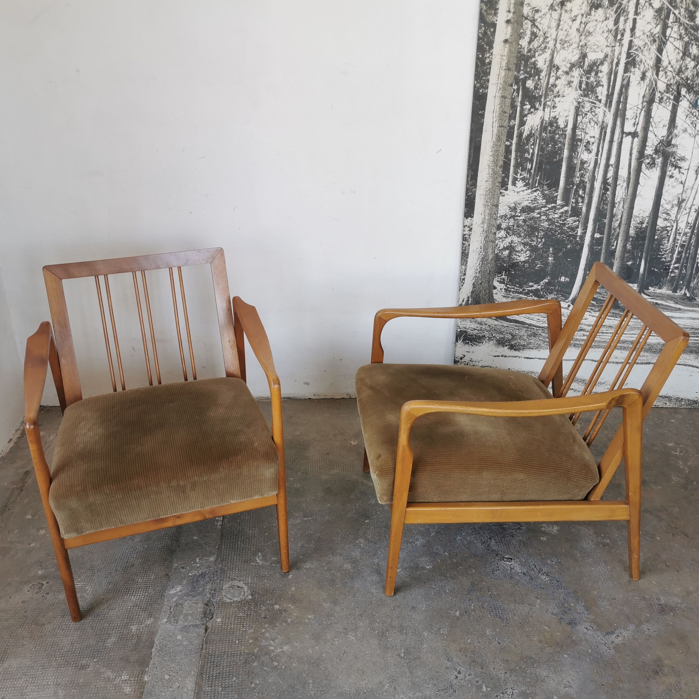 Paire de fauteuils vintage bois et velours