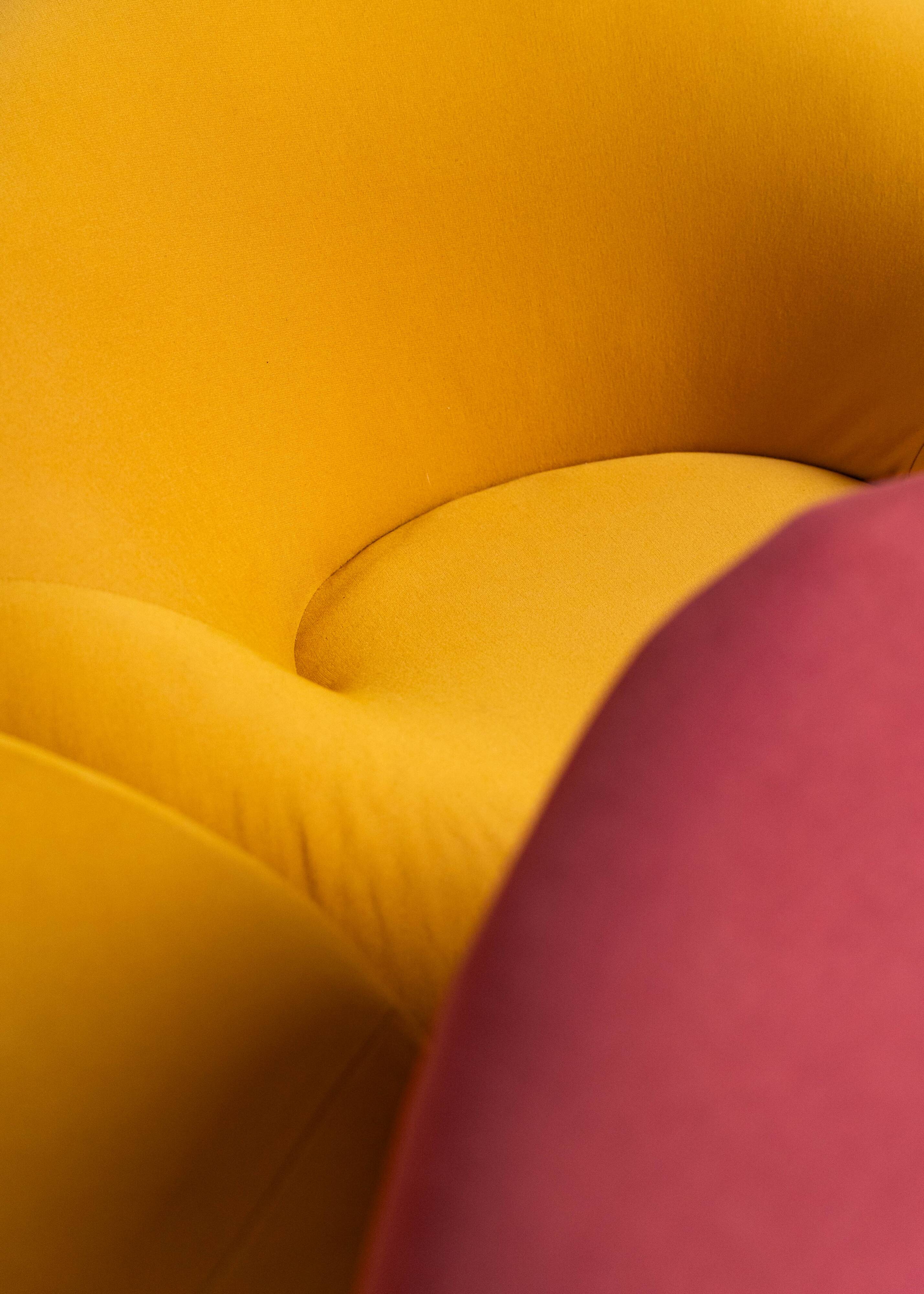 Set of 3 Space Age armchairs in the style of Pierre Paulin.