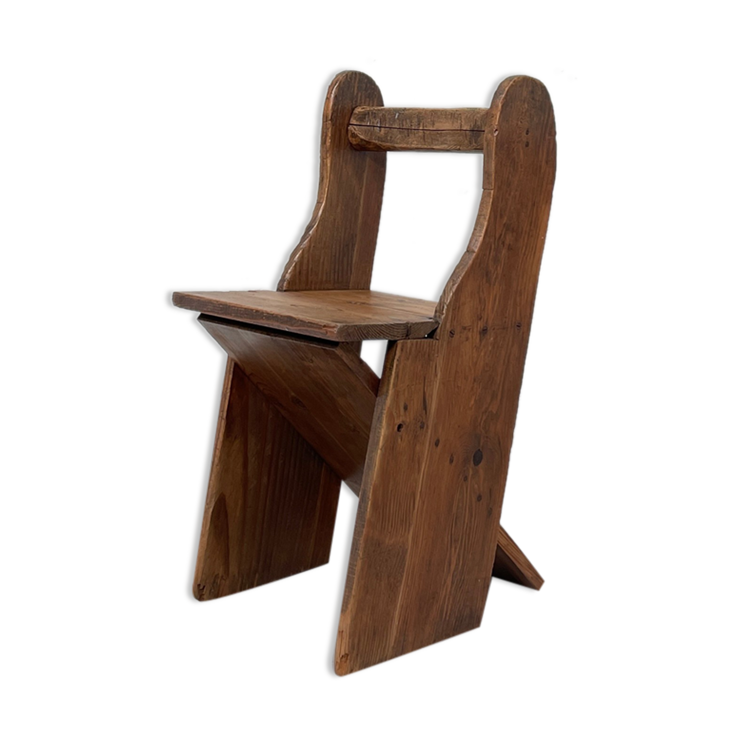 Folk Art chair in fir.