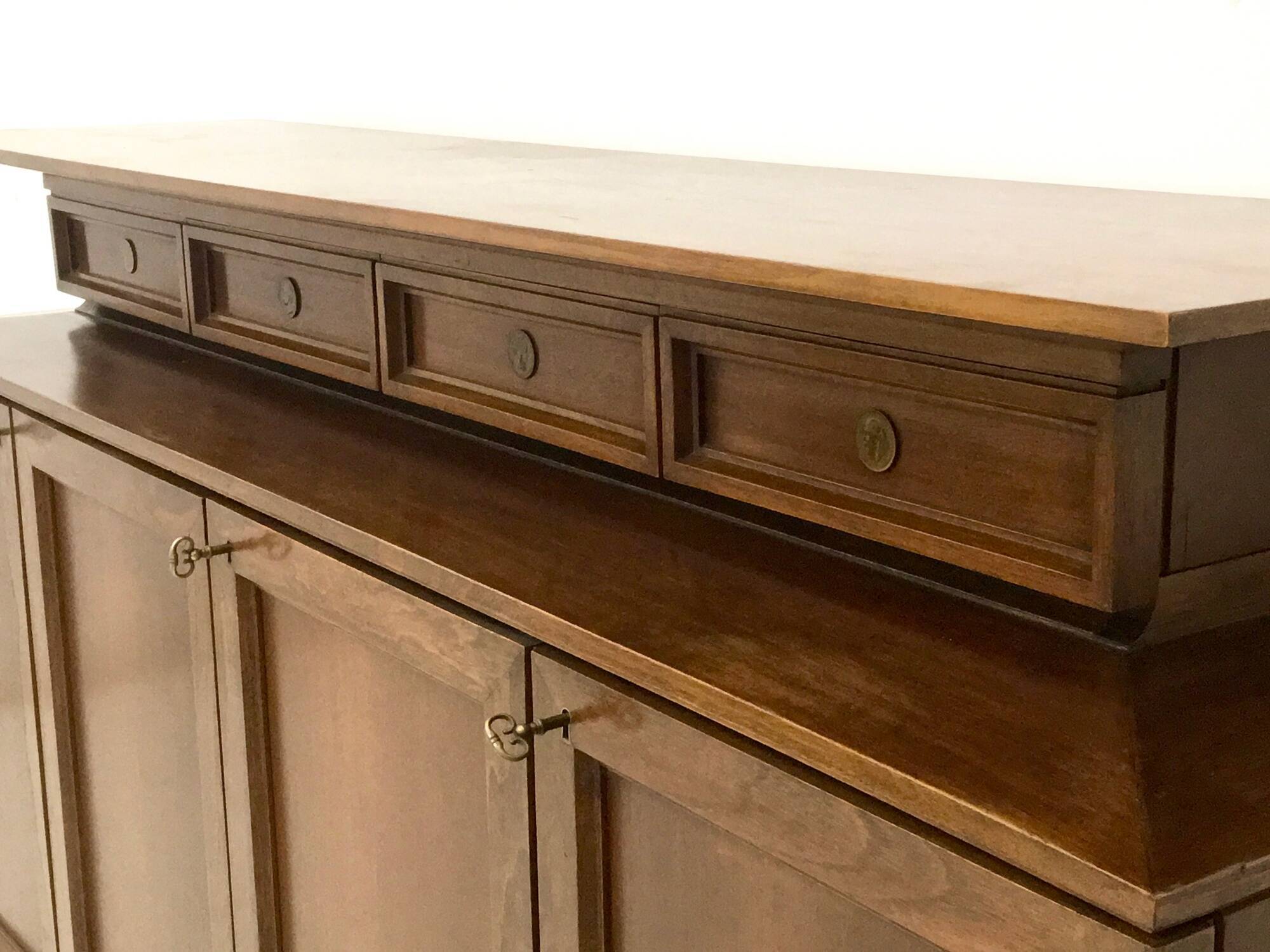 Vintage High-Quality Walnut Cabinet in the Style of Paolo Buffa, Italy