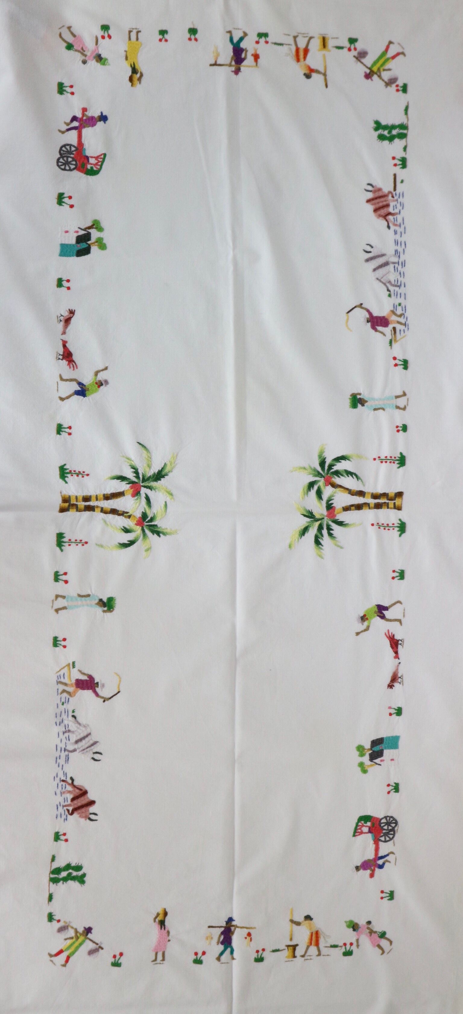 Tavaglia with peasant embroidery
