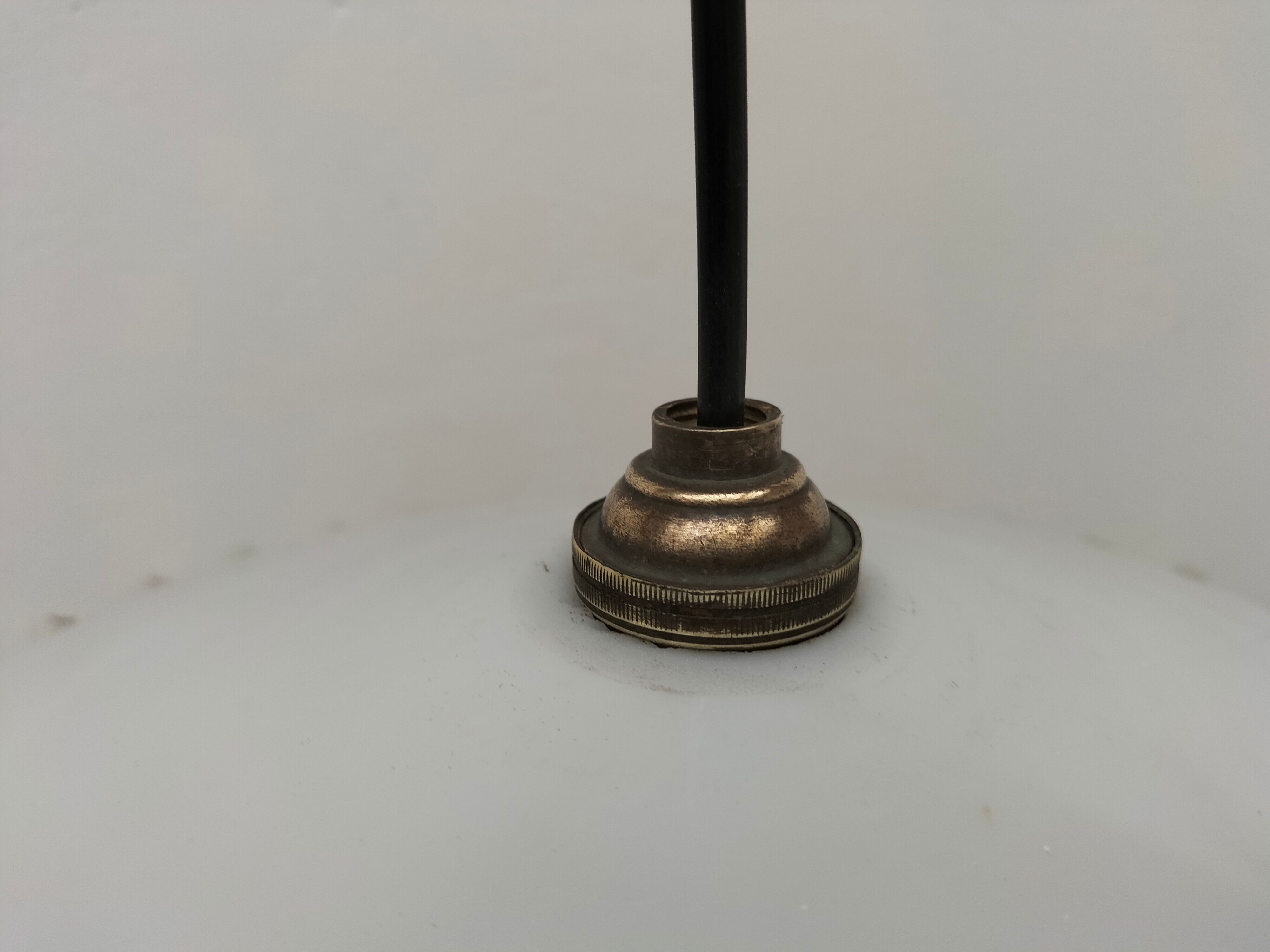 Old opaline suspension