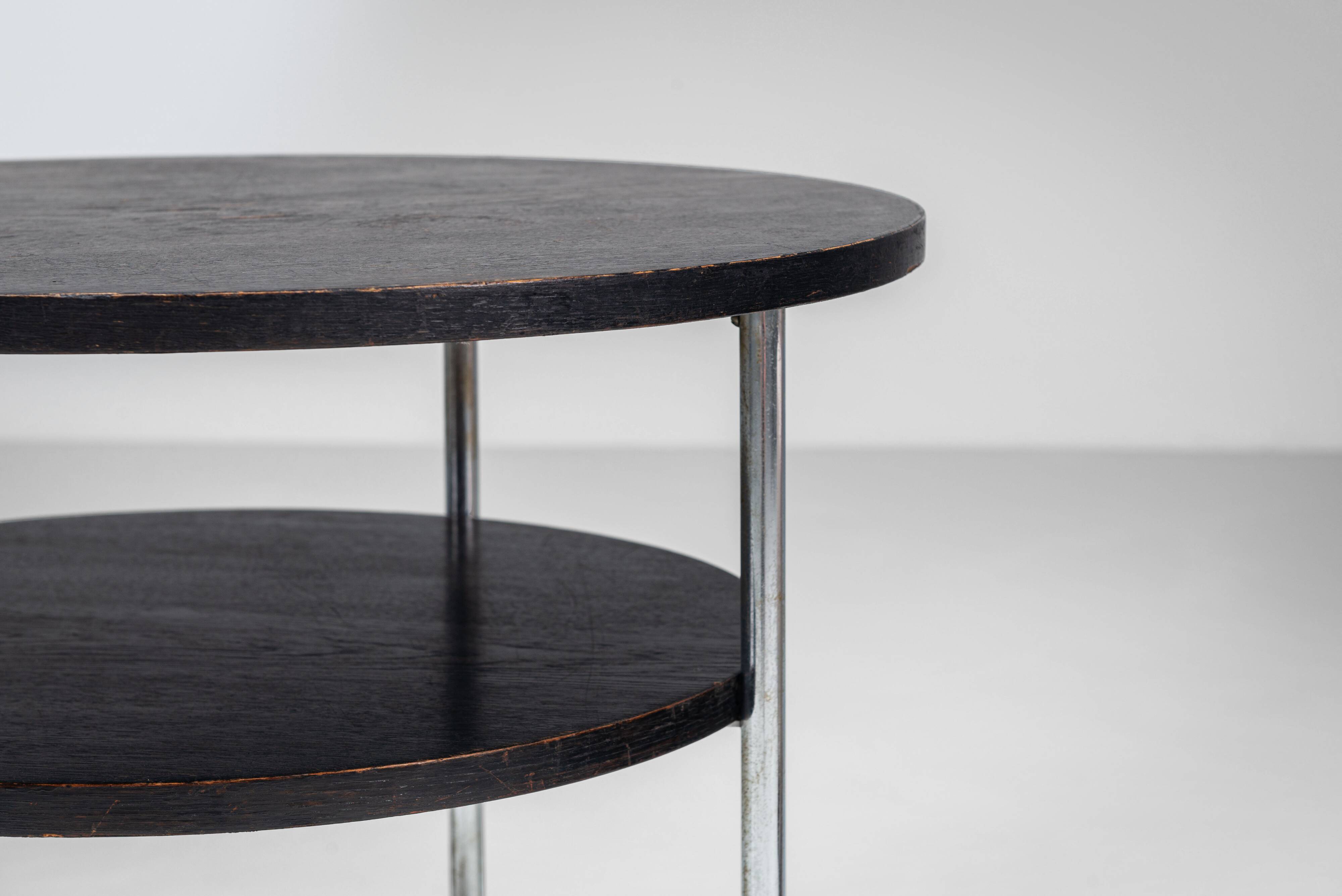 Table basse Thonet avec cadre tubulaire