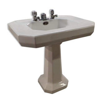 Sink on column