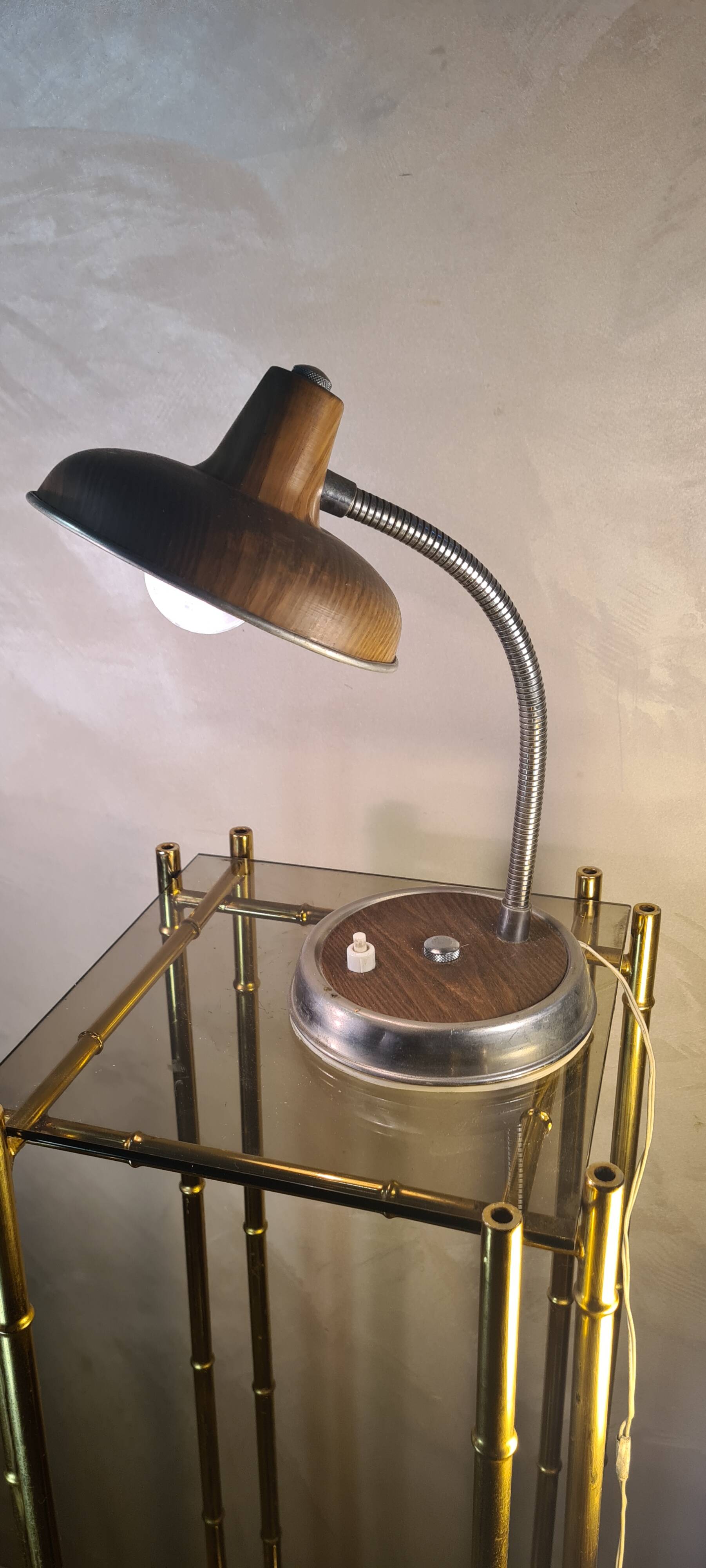 small desk lamp 1950 a 60 aluminum faux wood original electricity works well, rep breed