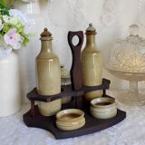 Sandstone condiment service