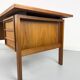 Bureau en teck du milieu du siècle par Svend Åge Madsen pour Sigurd Hansen, années 1960.