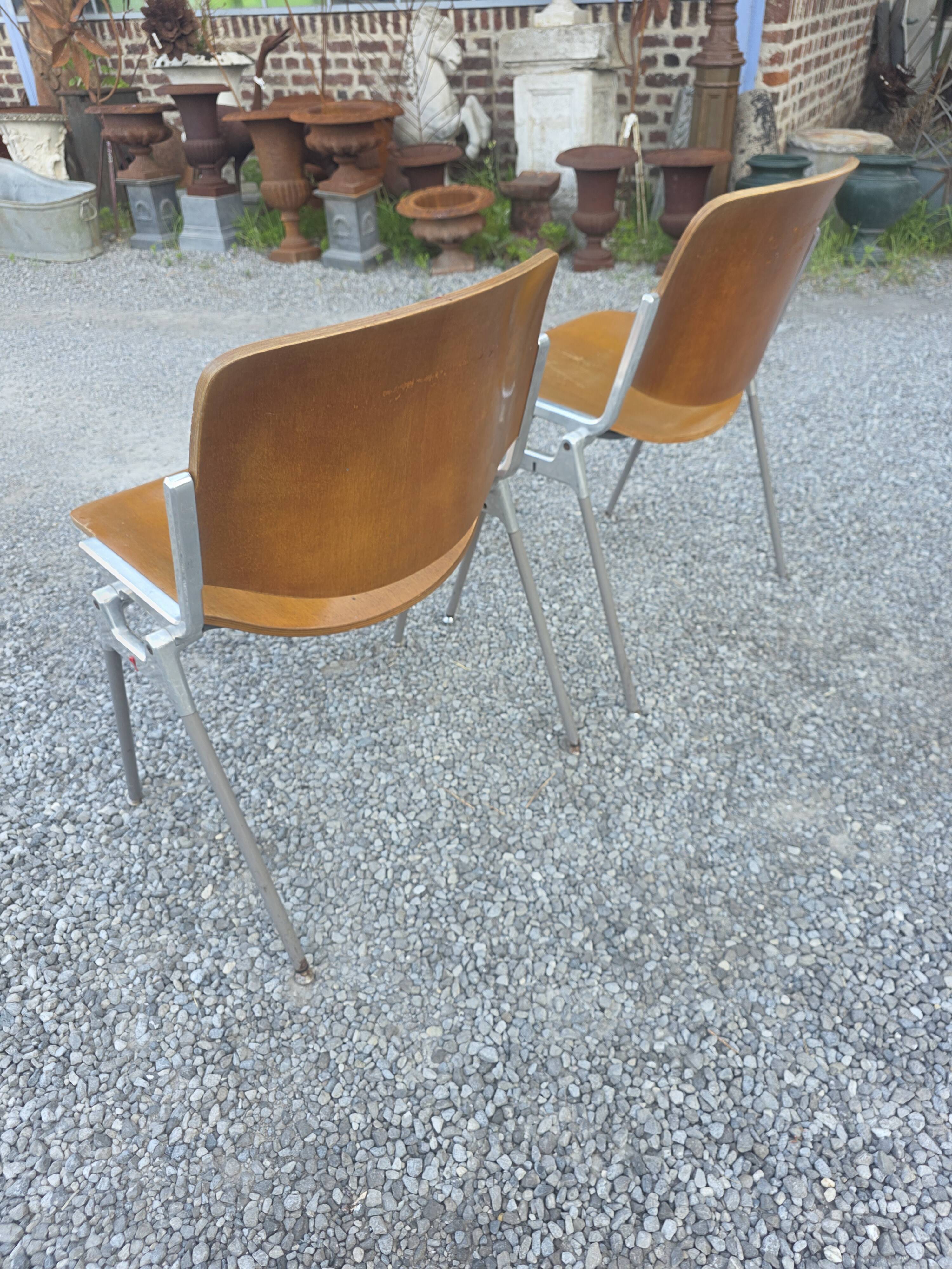 Paire de chaises "DSC 106" par Giancarlo Piretti pour Castelli, 1960