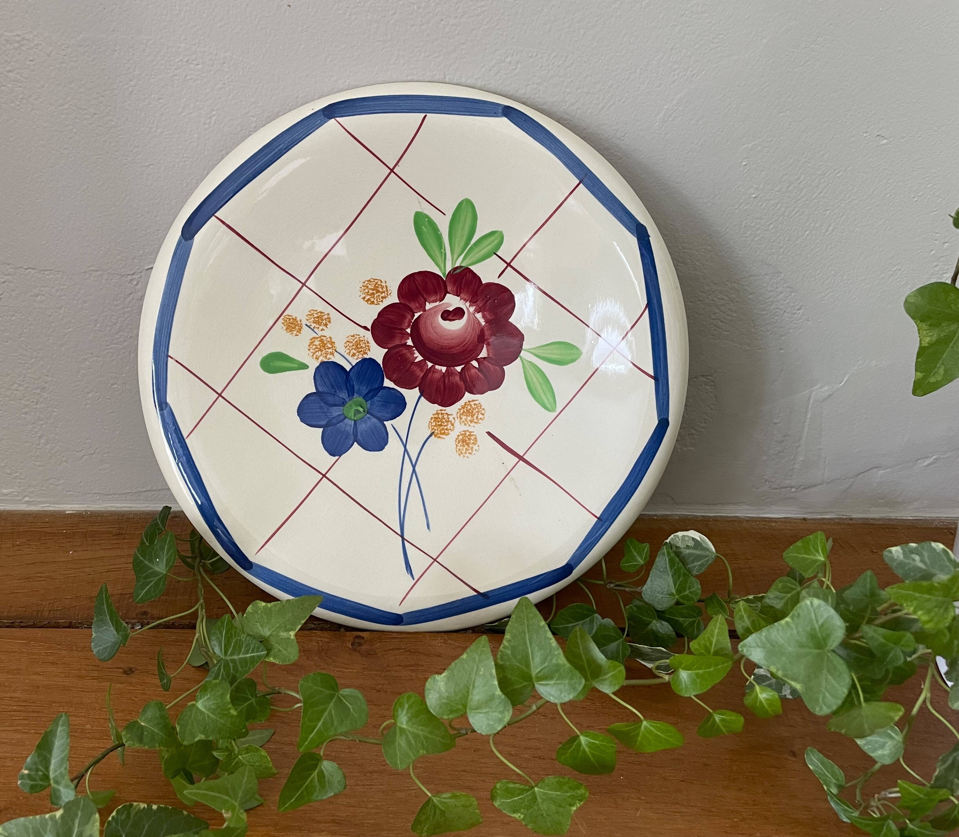 Antique salad bowl / fruit bowl on a pedestal in Gien earthenware