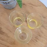 Trio de petits verres granité jaune et liserés dorés