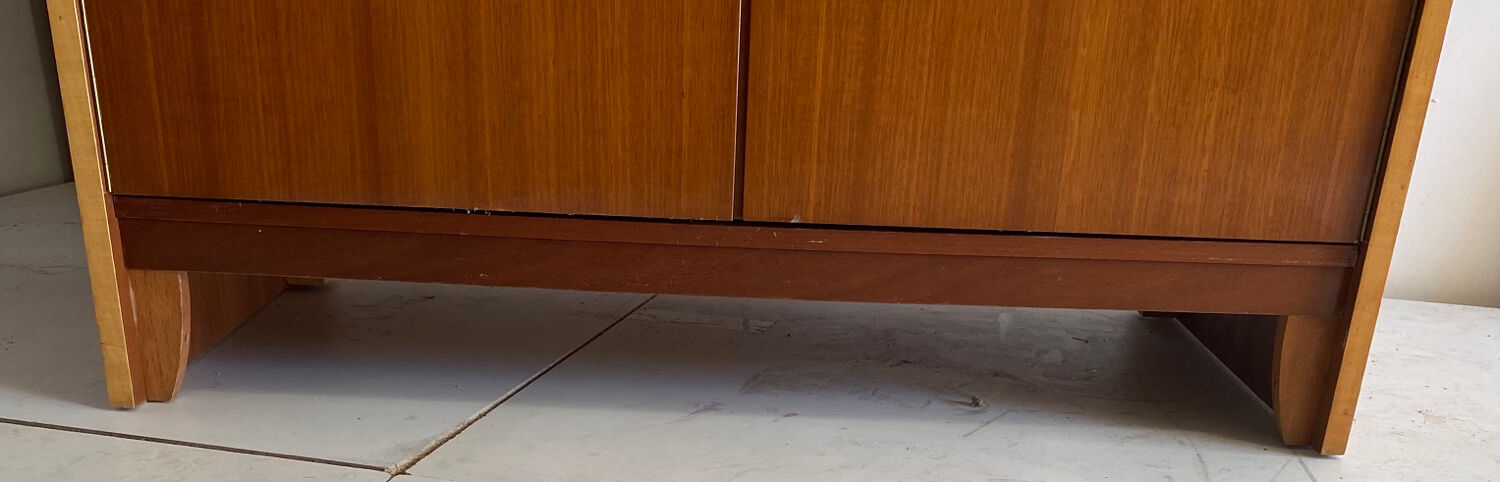 Vintage wardrobe feet compass from 1957