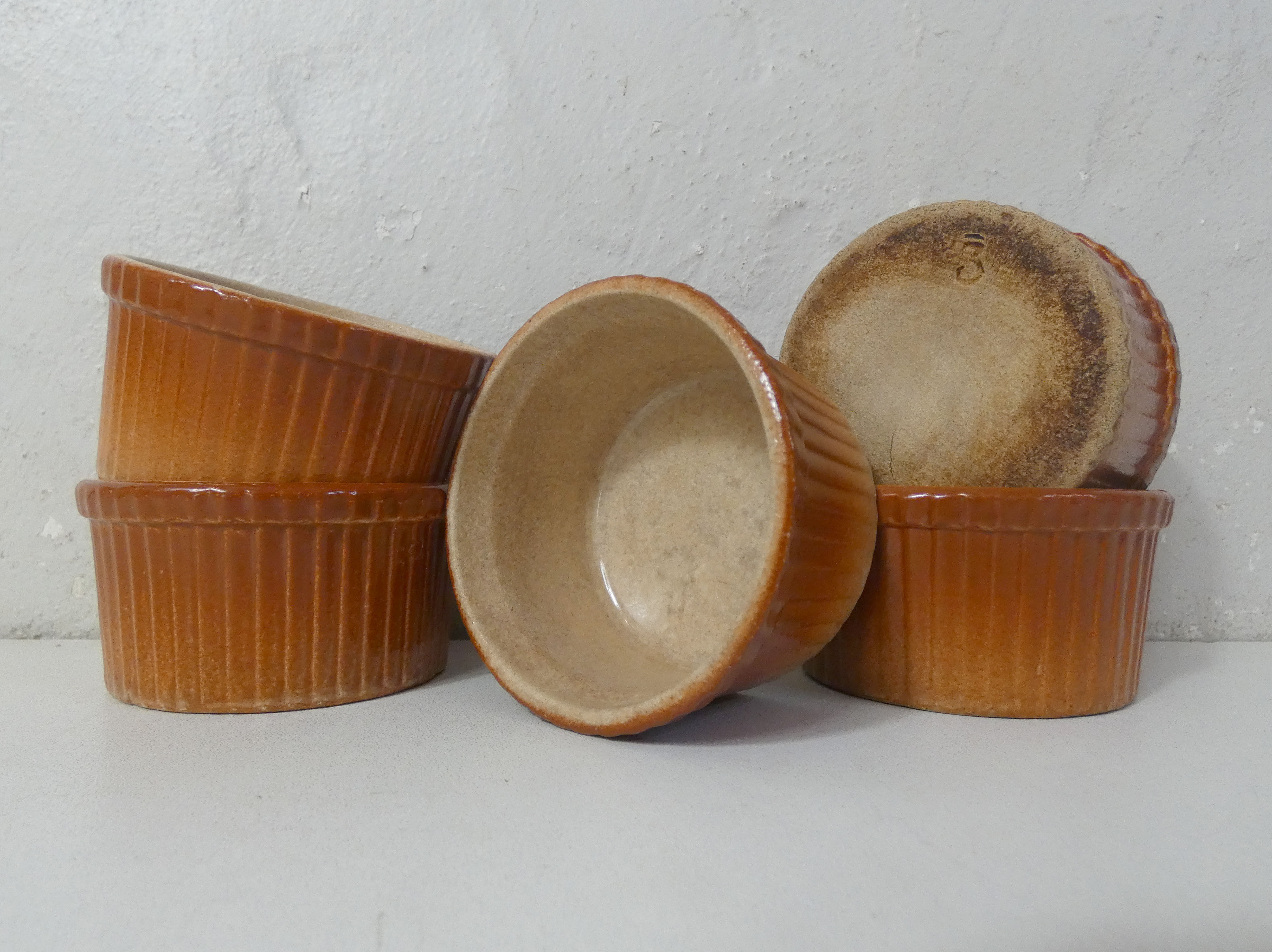 5 terracotta ramekins