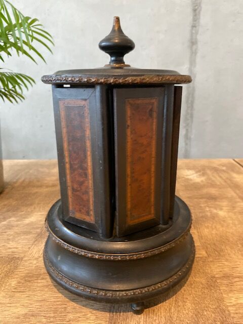 Music box cigar cellar