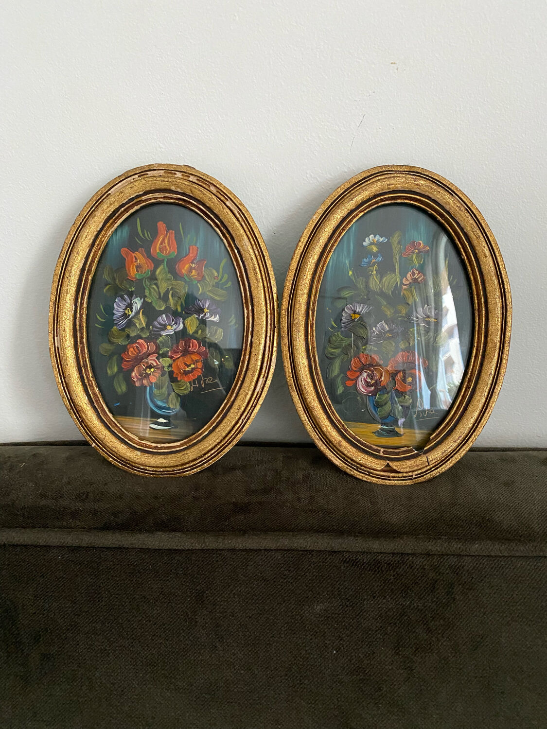 Duo medallion frame