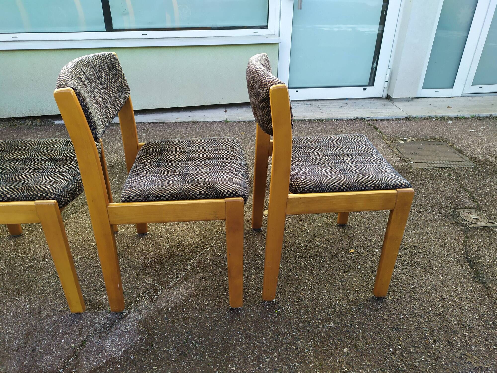 Lot de 4 Chaises en bois blond et tissu gris - Vintage