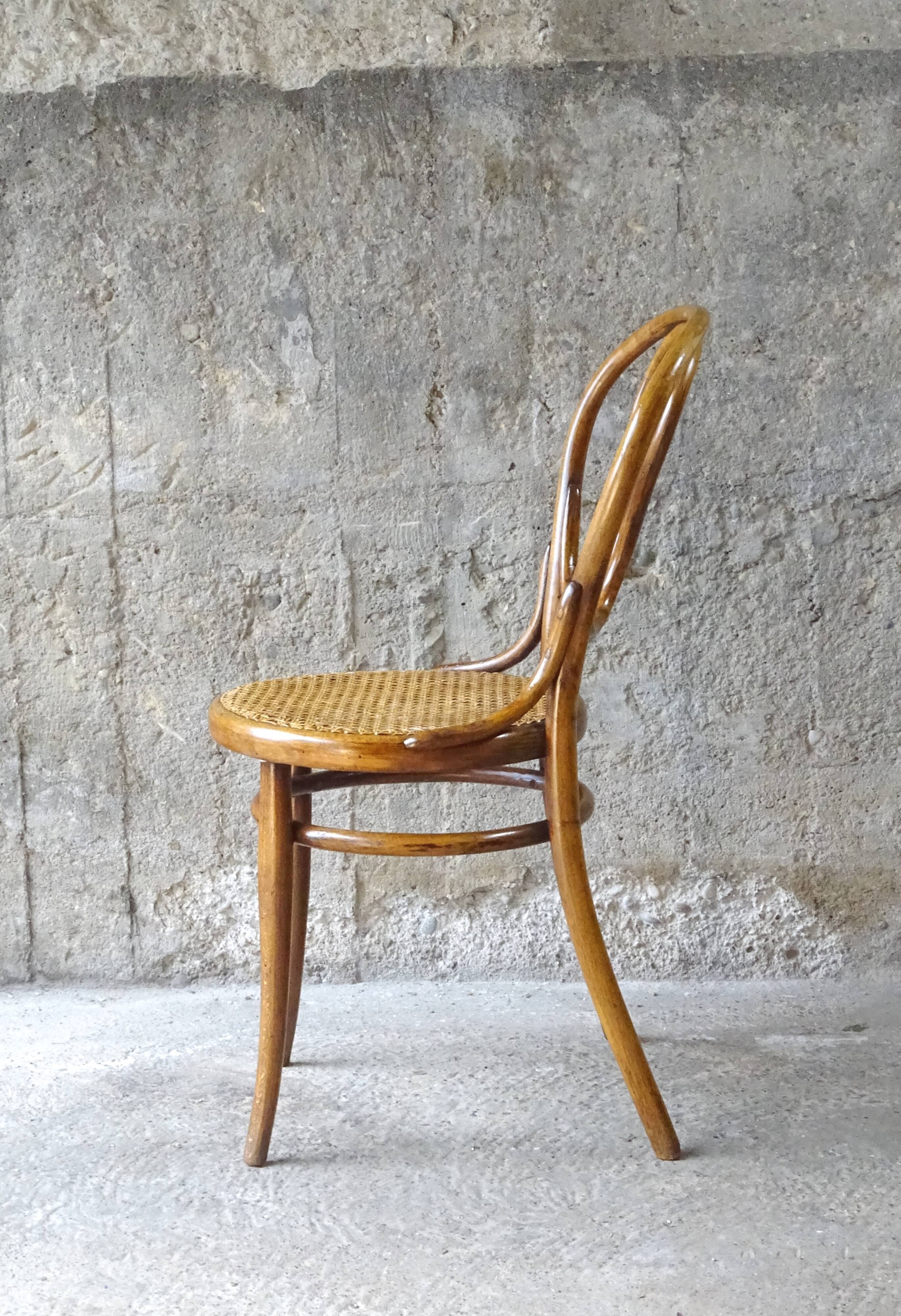 Chaise bistrot de vienne Thonet n°20, oméga cannée - ca, 1875