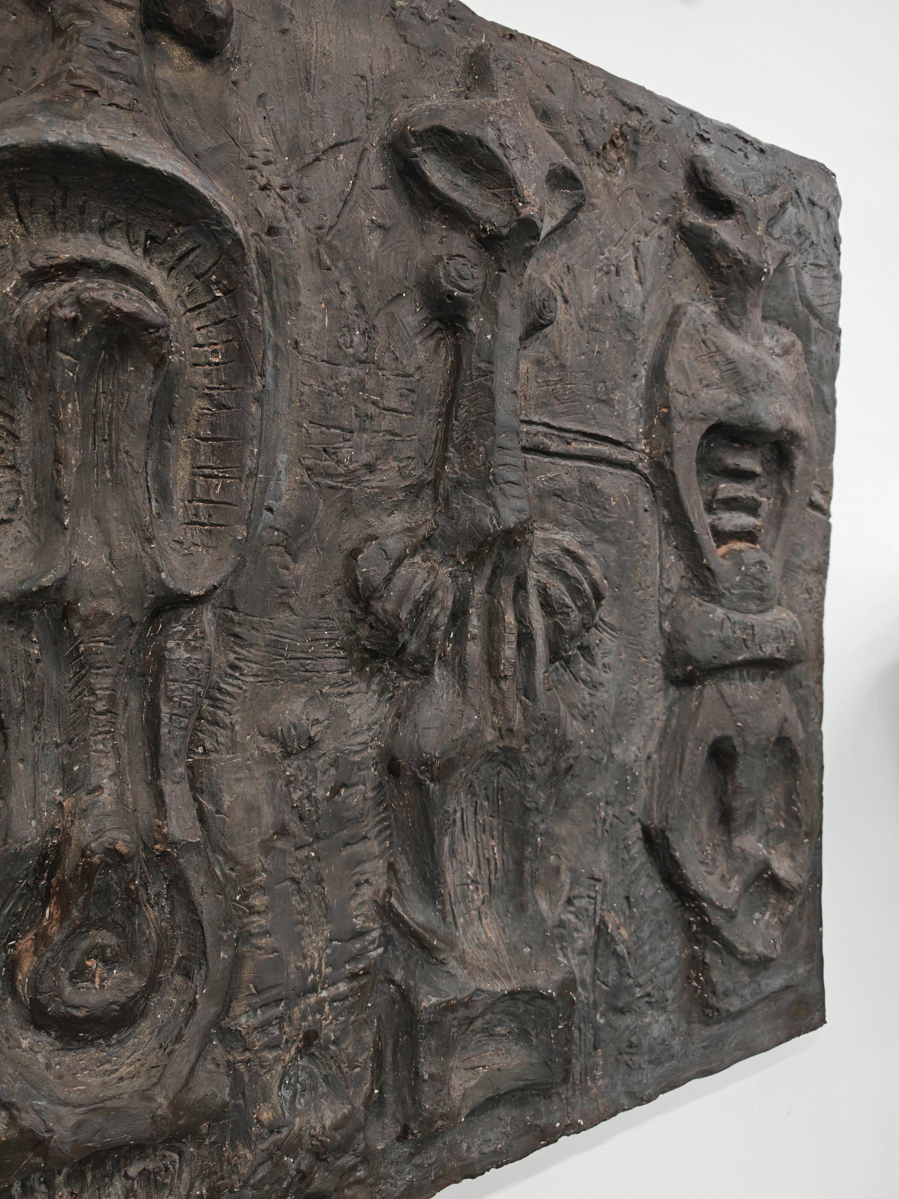 Sculptural anthropomorphic bas-relief by Venija Vučinić in plaster.