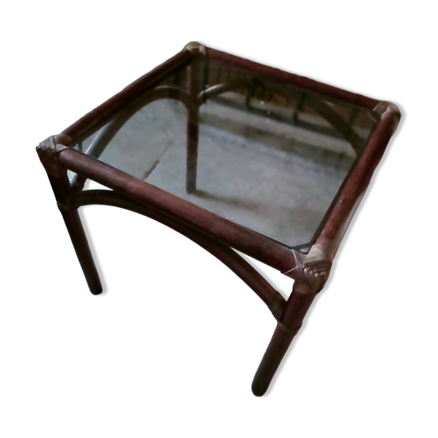 Bout de canapé, table d'appoint en rotin